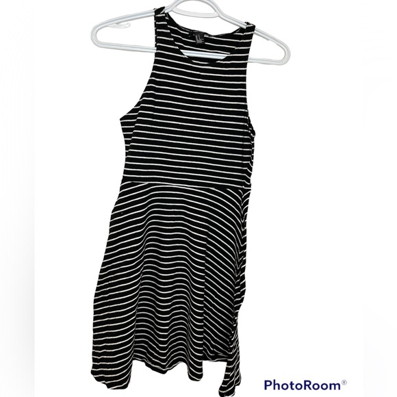 Forever 21. Womens skater dress. Size small. Black and white strip. GUC - Picture 1 of 3